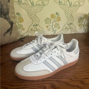 brand new adidas sambas never worn
